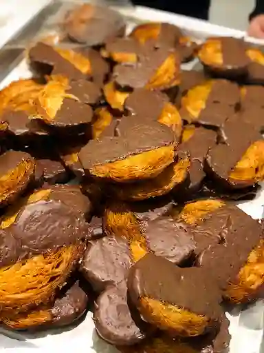 Corazones de Hojaldre con Chocolate