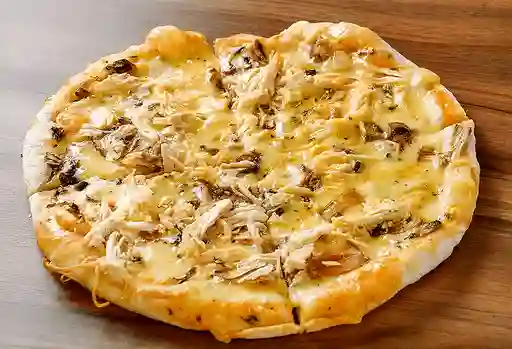 Pizza Personal de Pollo y Champiñones