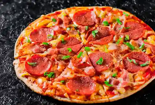 Pizza de Jamón Pimentón y Cebolla