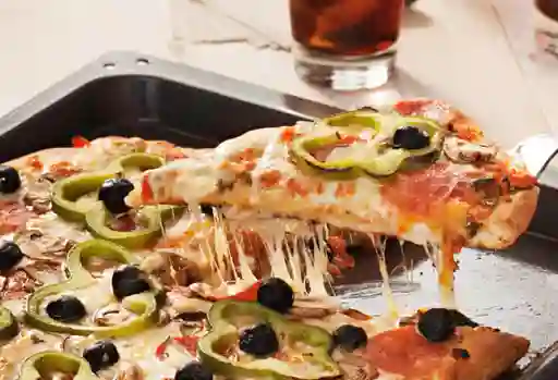 Pizza Peperoni y Champiñones Grande