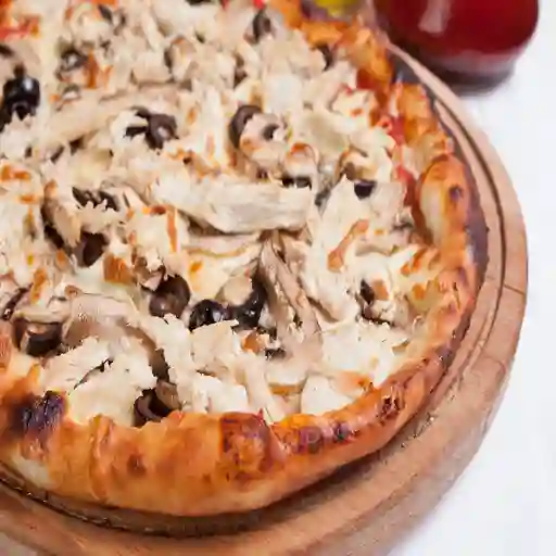 Pizza Personal Pollo y Champiñón