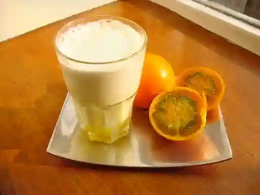 Jugo de Lulo en Leche