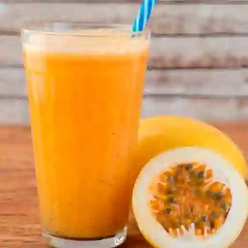 Jugo en Agua 24 Oz