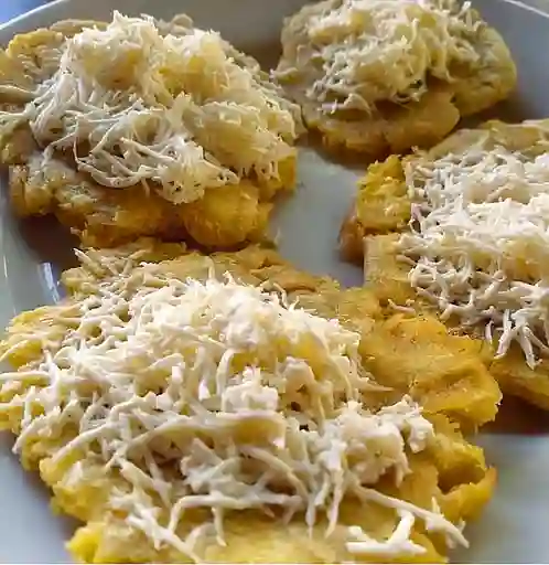 Patacones Gratinados