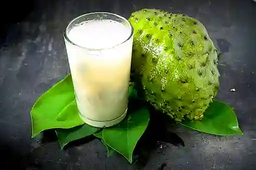 Jugo de Guanábana en Agua 16 Oz