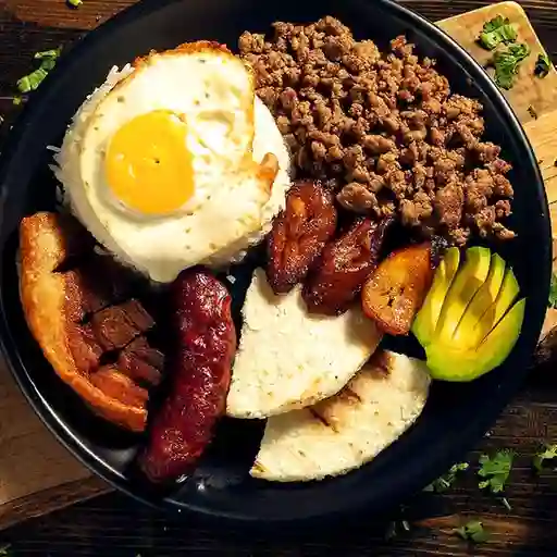 Bandeja Paisa con Pechuga