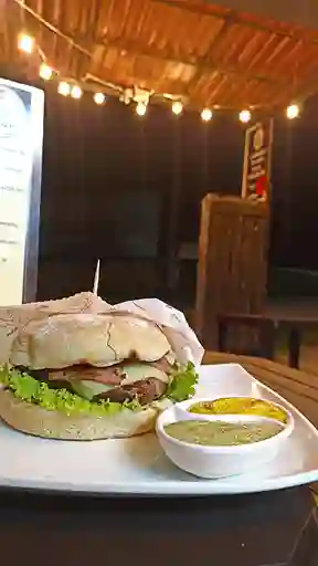 Hamburguesa Clásica de Res