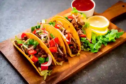 Taco de Tinga de Pollo