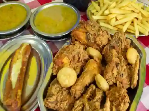 1 Pollo Broaster + Maduro Relleno + Gaseosa