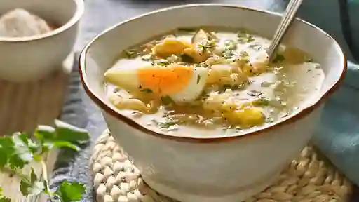 Caldo Mini con Huevo