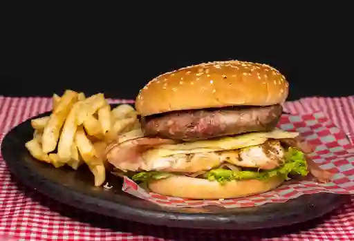 Hamburguesa Mixta con Papas