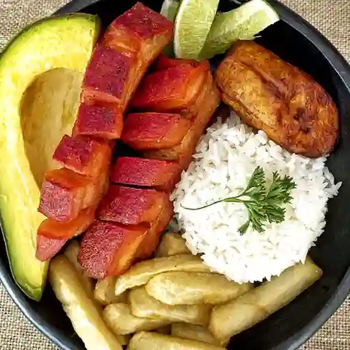 Almuerzo de Chicharrón