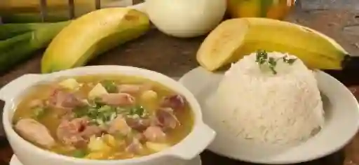 Caldo de Menudencias Fabio