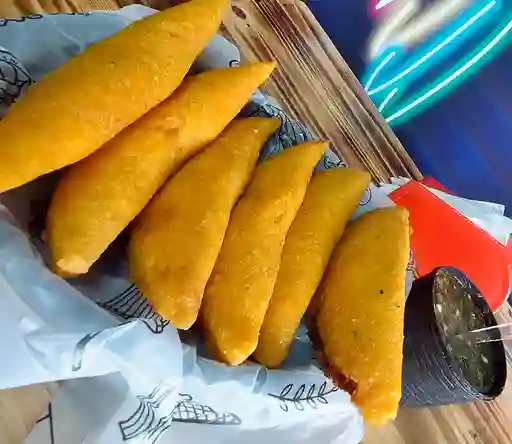 Empanada de Carne X 6