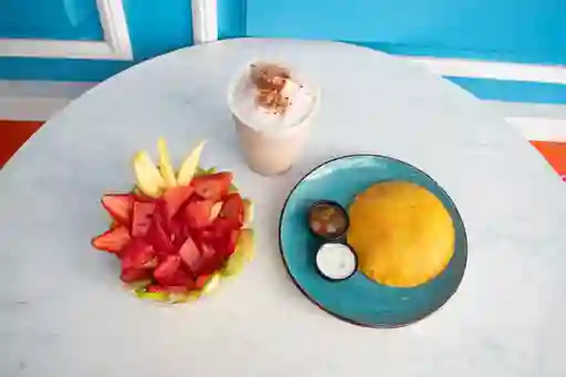 Desayuno Mix de Fruta Picada y Milo Frío
