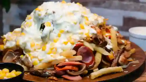 Salchipapa de la Casa
