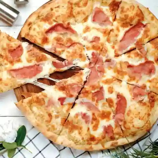 Pizza Jamón y Queso