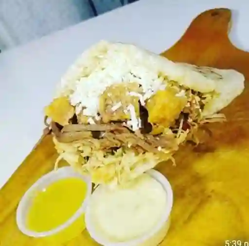 Arepa 4 Carnes