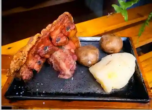 Costilla con Chicharrón 550 gr