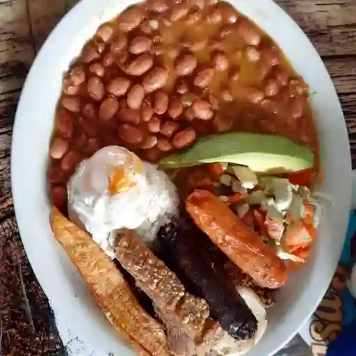 Bandeja Típica