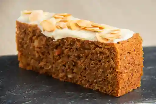 Torta de Zanahoria con Nueces y Pasas