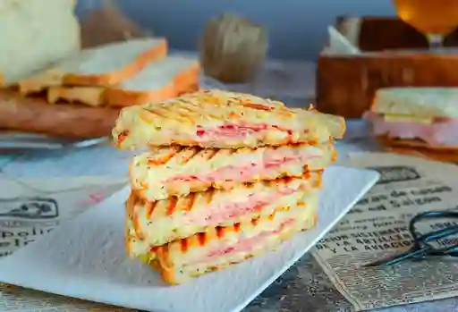 Sándwich Mega Especial