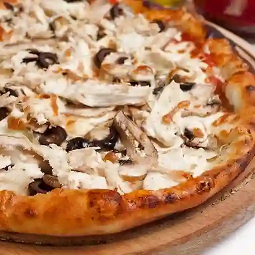 Pizza Pollo y Champiñón