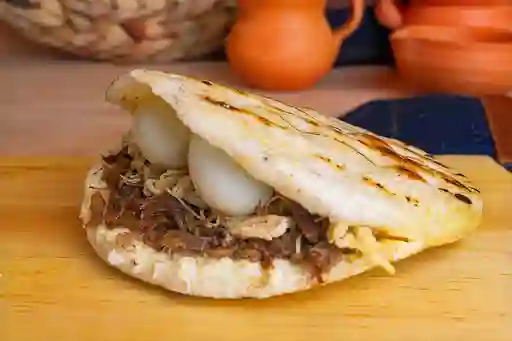 Arepa Mixta