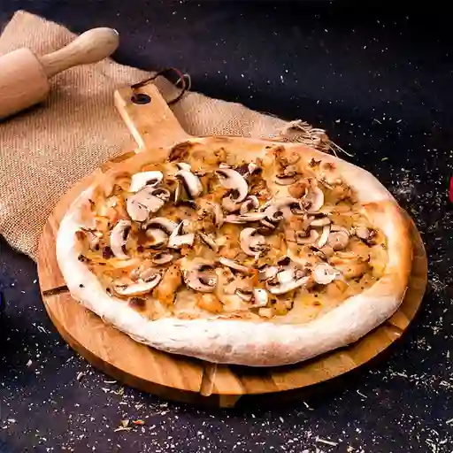 Pizza de Pollo y Champiñones