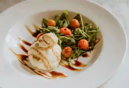 Burrata con Tomates Confitados