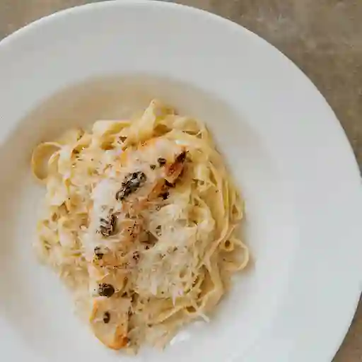 Tagliatelle Trufada con Pollo