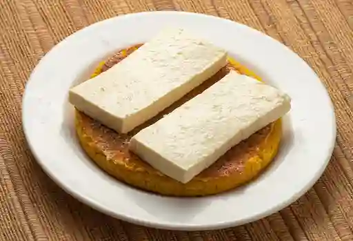 Arepa con Queso Cuajada