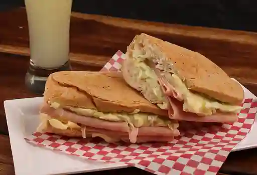 Sándwich Hawaiano