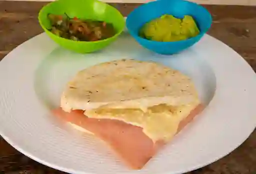 Arepa de Jamón y Queso