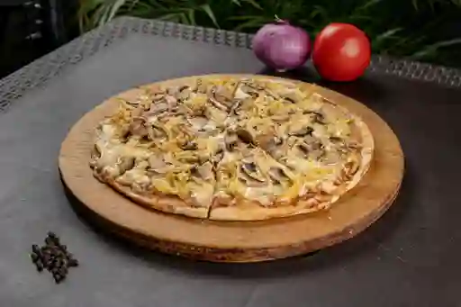 Pizza Pollo y Champiñones Pequeña