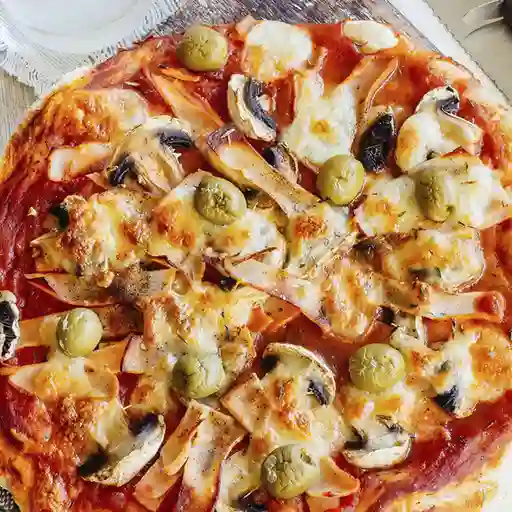 Pizza Pollo y Champiñones