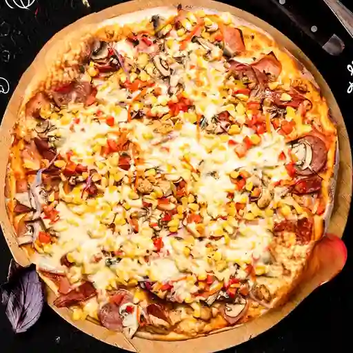 Pizza Pequeña Carnes de la Casa