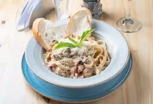 Pastas a la Carbonara de Pollo