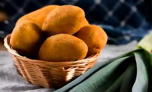 Pasteles de Yuca Rellenos de Pulled Pork