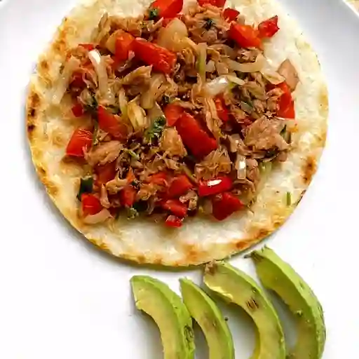 Arepa con Carne y Aguacate