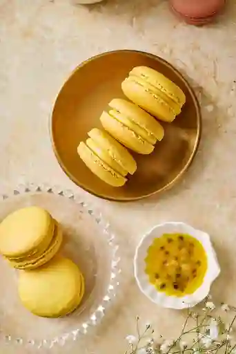 Macarons de Maracuyá Caja X6