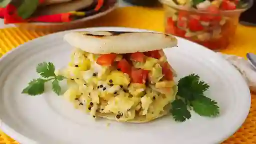 Arepa Rellena de Huevos Rancheros