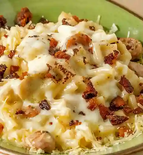Macarrones con Queso, Pollo y Tocineta