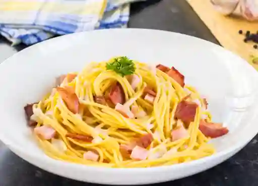 Spaghetti Carbonara y Spaghetti Boloñesa