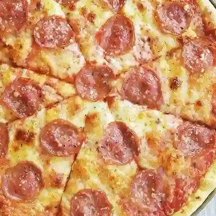 Pizza Media La Madre