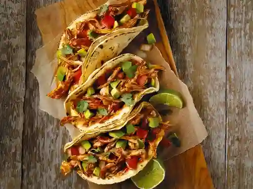 Tacos de Tinga de Pollo X4