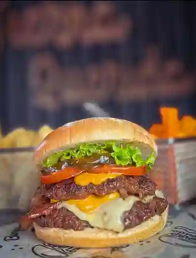 Combo Hamburguesa Doble y Bebida 1,5 L