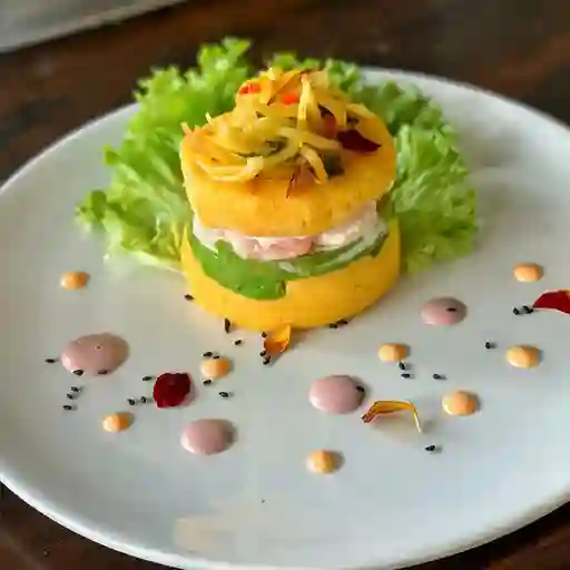 Causa de Camarón y Aguacate