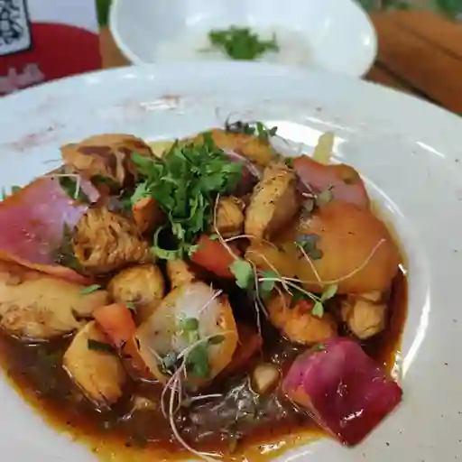 Pollo Saltado