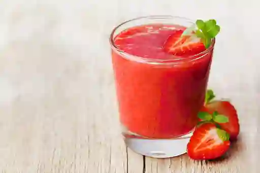 Jugo en Agua de Fresa 16 Oz